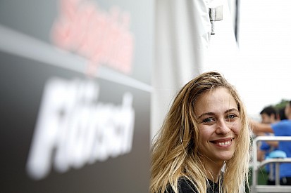 Alemã que se acidentou em Macau encontra Ricciardo na volta para casa