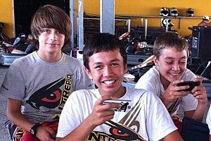 Russell felicita a Albon y resalta a la generación de pilotos jóvenes
