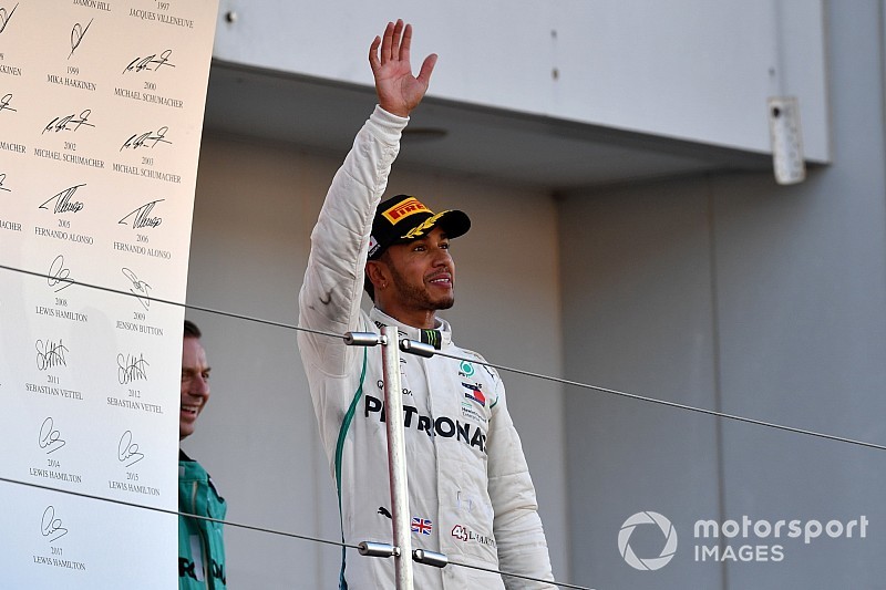 Hamilton geniet: “Voelt als één van mijn eerste zeges”