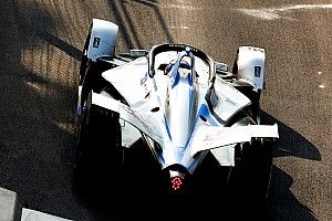 De Silvestro megköszönte Massának a kölcsönkapott Formula E-autót