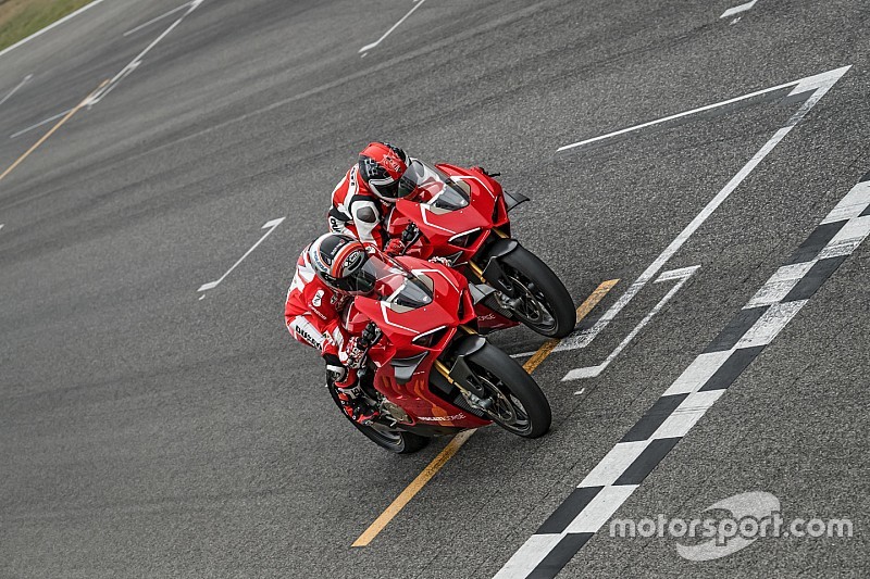 WSBK-Test Aragon: Ducatis neues V4-Bike trifft auf Weltmeister Jonathan Rea