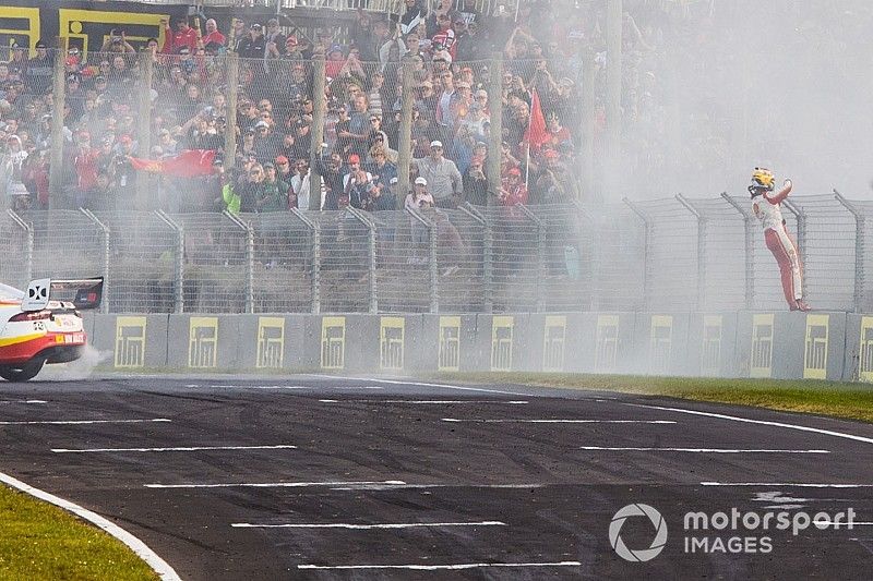 Race winner Scott McLaughlin, DJR Team Penske