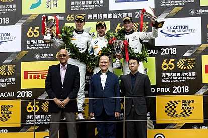 Augusto Farfus domina Copa do Mundo de GT em Macau