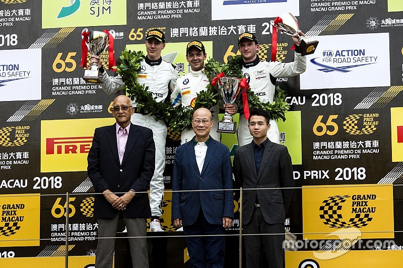 Augusto Farfus domina Copa do Mundo de GT em Macau