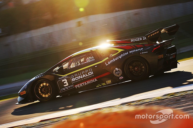Fotogallery: ecco le foto delle gare che hanno definito i campioni del mondo Lamborghini 2018