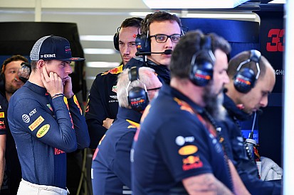 Verstappen a technikára mutogat, pedig simán megszerezhette volna a pole-t