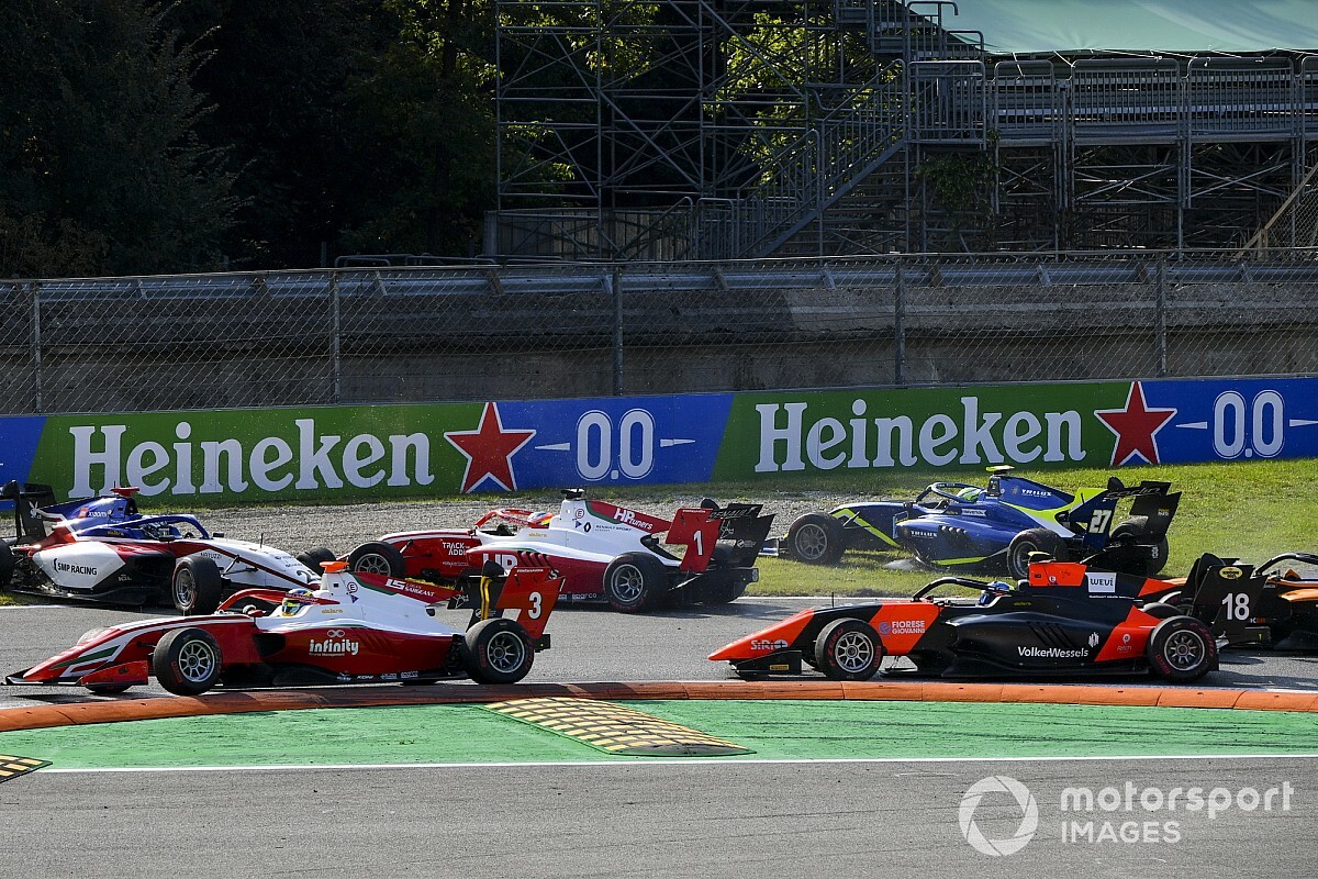 F3: Piastri e Sargeant penalizzati al termine di Gara 2
