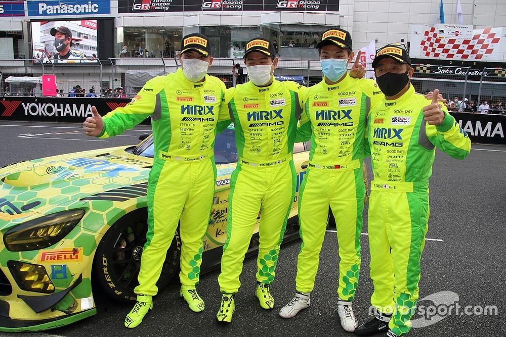最後まで波乱続きだった富士24時間、新規チームの888号車HIRIXがデビューウィン