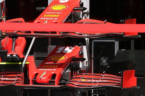 A Ferrari bizonytalan: két különböző első szárnnyal érkeztek a Belga Nagydíjra
