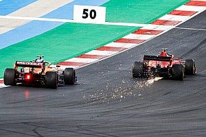 A McLaren kíváncsian figyeli a Ferrari fejlődését