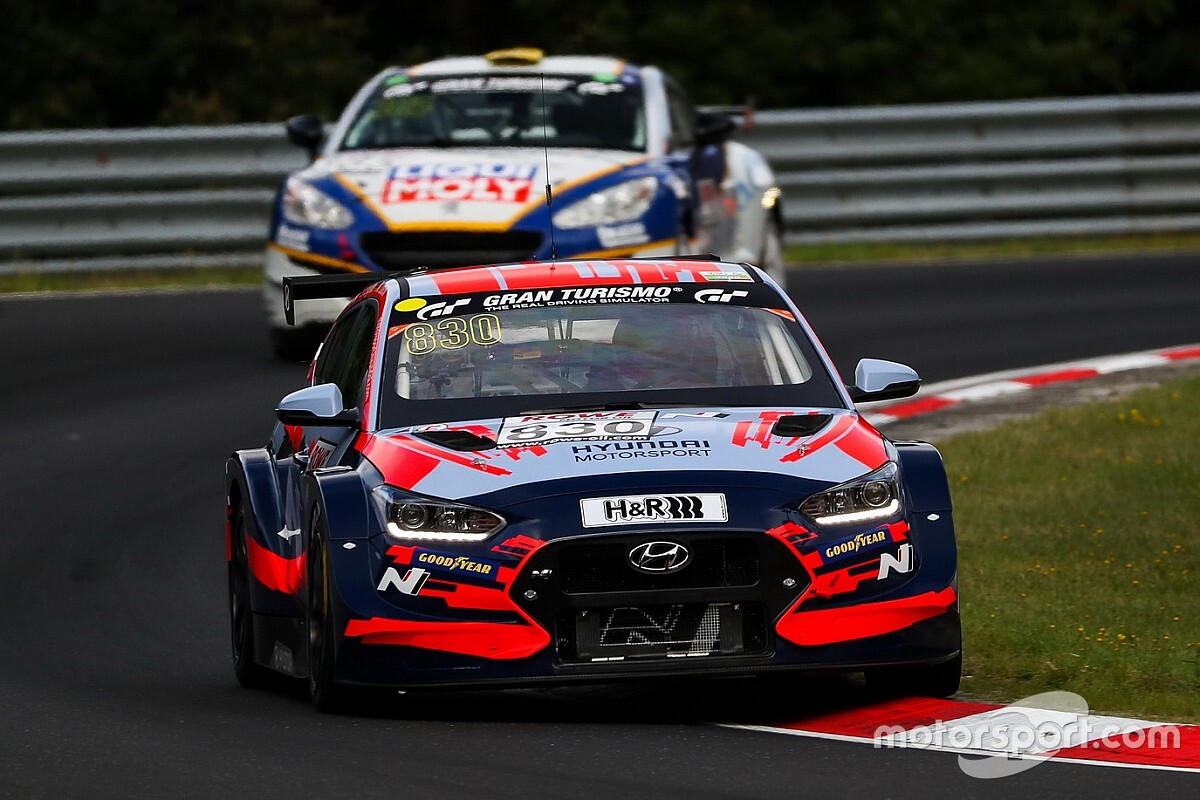 Hyundai con due TCR e sette piloti alla 24h del Nurburgring