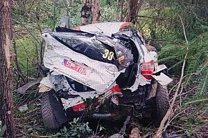 VÍDEO: Piloto do Mundial de Rally sofre acidente impressionante na Estônia e sai sem ferimentos