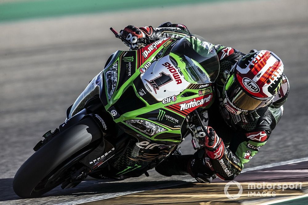 Jonathan Rea repasse devant au général, Loris Baz à terre