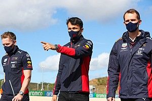 Элбон: Red Bull не требует от меня догонять Макса