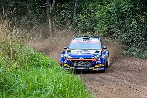 Huttunen i Lukka samodzielnymi liderami WRC 3