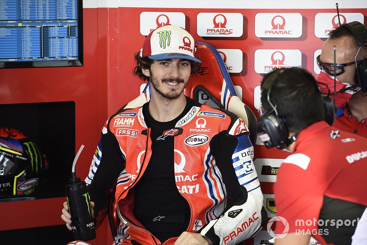 Bagnaia: "Non sento di avere niente in meno di Quartararo"