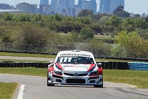 Barrichello estreia com pole e vitória na Top Race, na Argentina