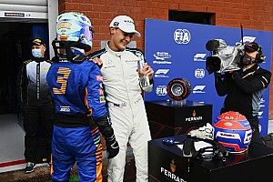 F1: Ricciardo "não sabia se ficava feliz" com quarto lugar e compara com resultado de Russell