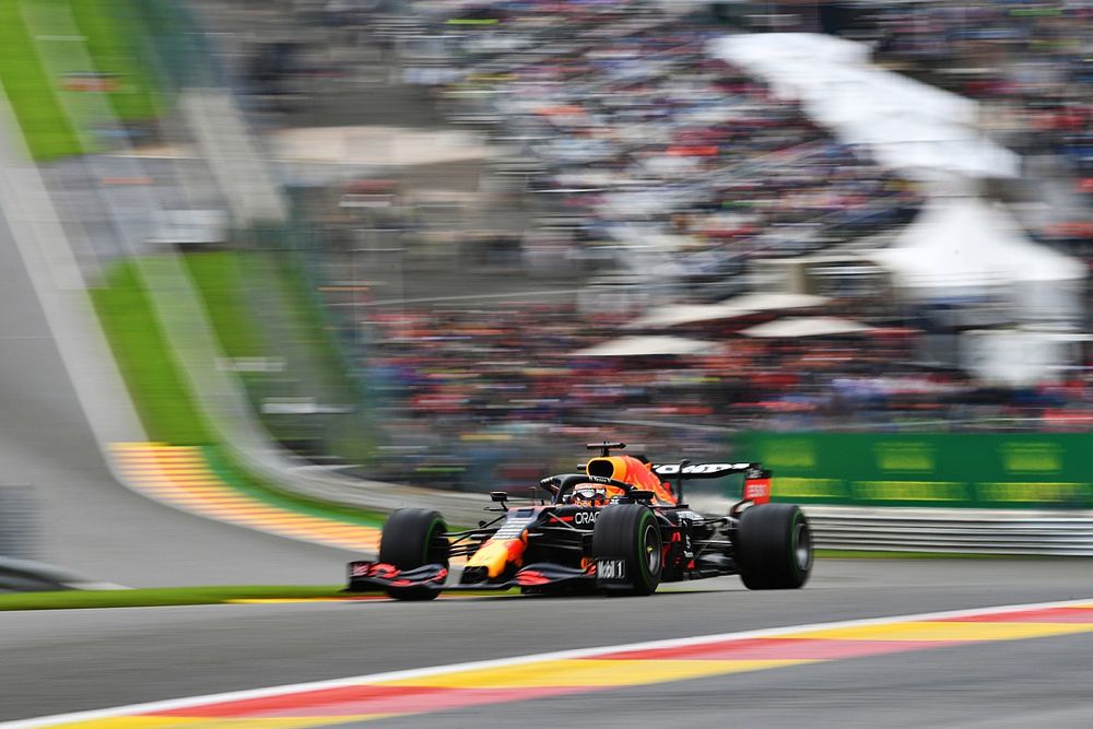 Verstappen positief over geplande veranderingen bij Eau Rouge