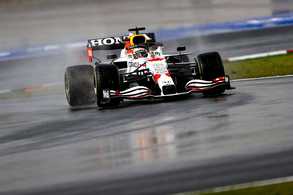 Verstappen: "Amerika'da galibiyet için çekişmeliyiz"