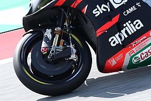Tecnica Aprilia: la RS-GP con le sospensioni interconnesse