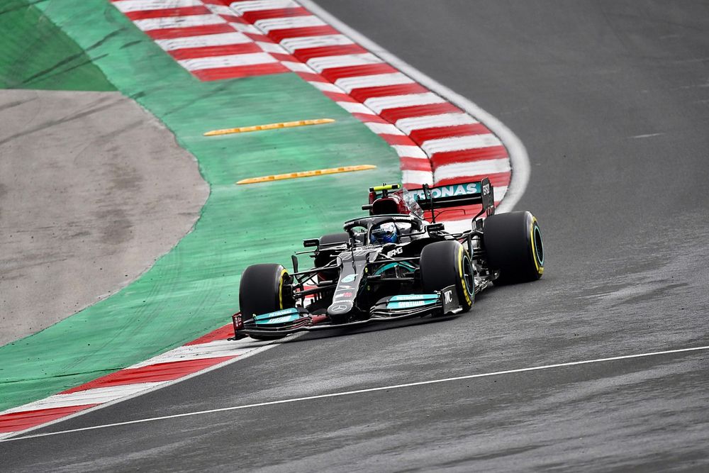 Bottas : "On ne m'a pas demandé de ralentir"