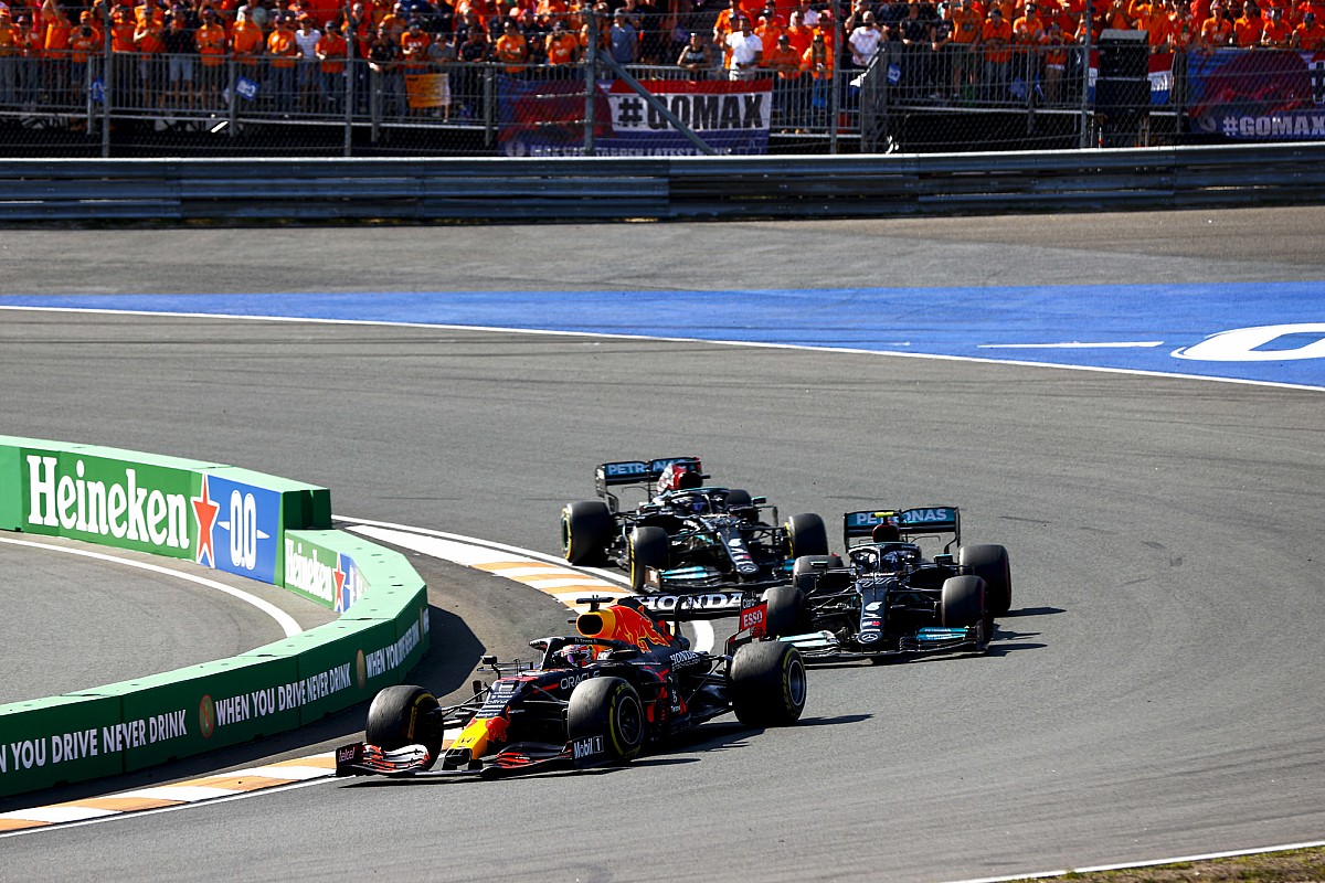 Horner: Gap between Red Bull and Mercedes 0.1s right now thumbnail