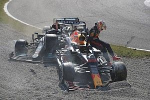 Авария Ферстаппена и Хэмилтона поссорила бывших пилотов Ф1
