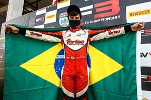 Conheça Roberto Faria, o brasileiro que faz sucesso na F3 Britânica em 2021