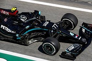 Bottas a souffert de la chaleur dans sa combinaison noire