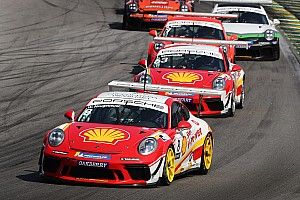 Kaesemodel e Neugebauer, pilotos Shell, comemoram resultados da Porsche Cup em Interlagos