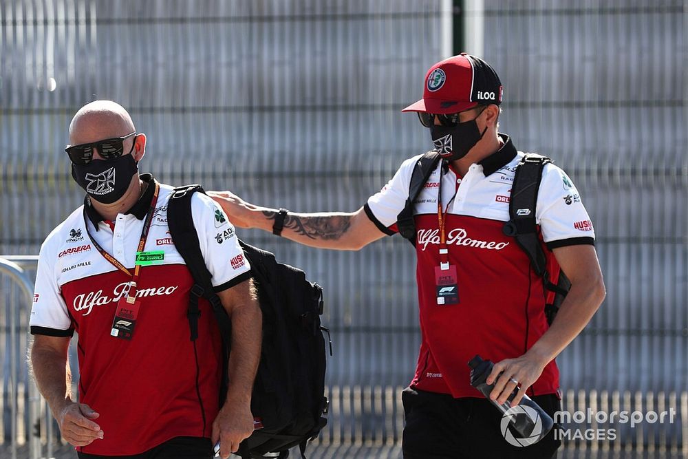 Kimi Raikkonen, Alfa Romeo arrives at the track