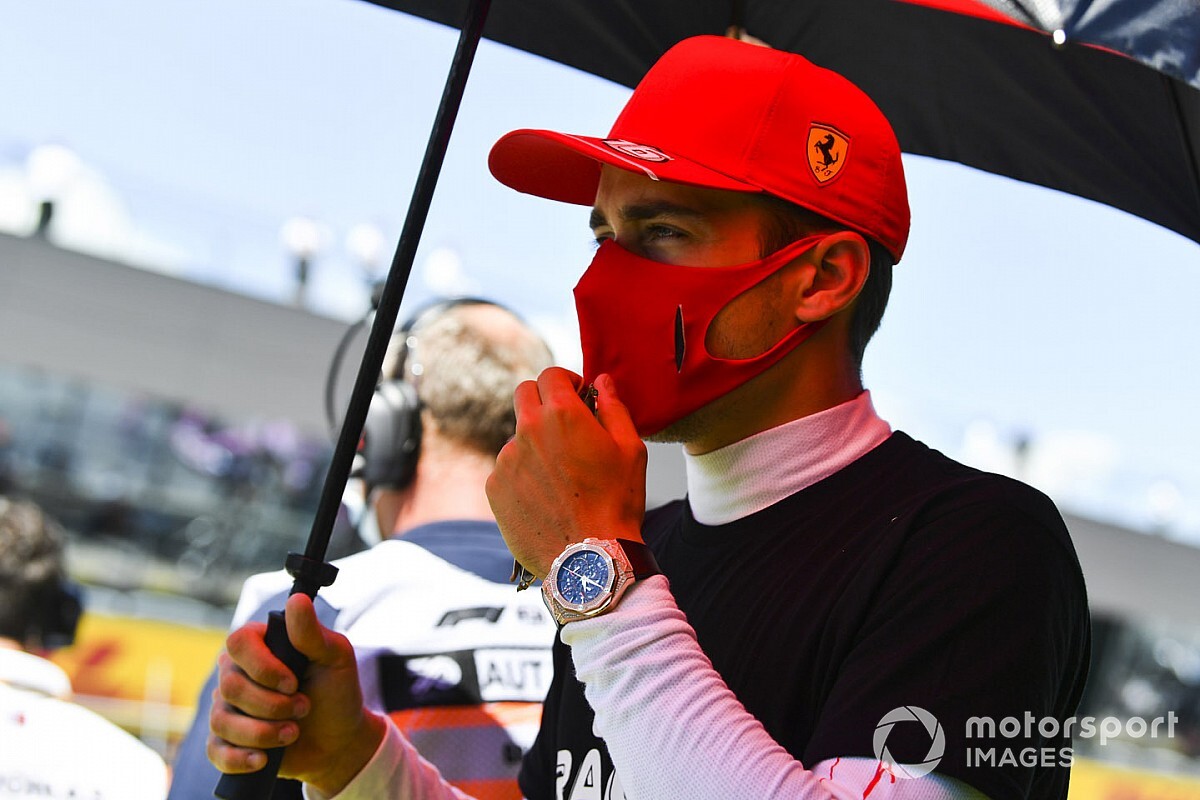 Leclerc rádiós üzenete a Ferrarihoz: „Hosszú az út, de bármi lehetséges...”