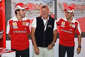 Legendary Ferrari F1 photographer Colombo knighted in Italy