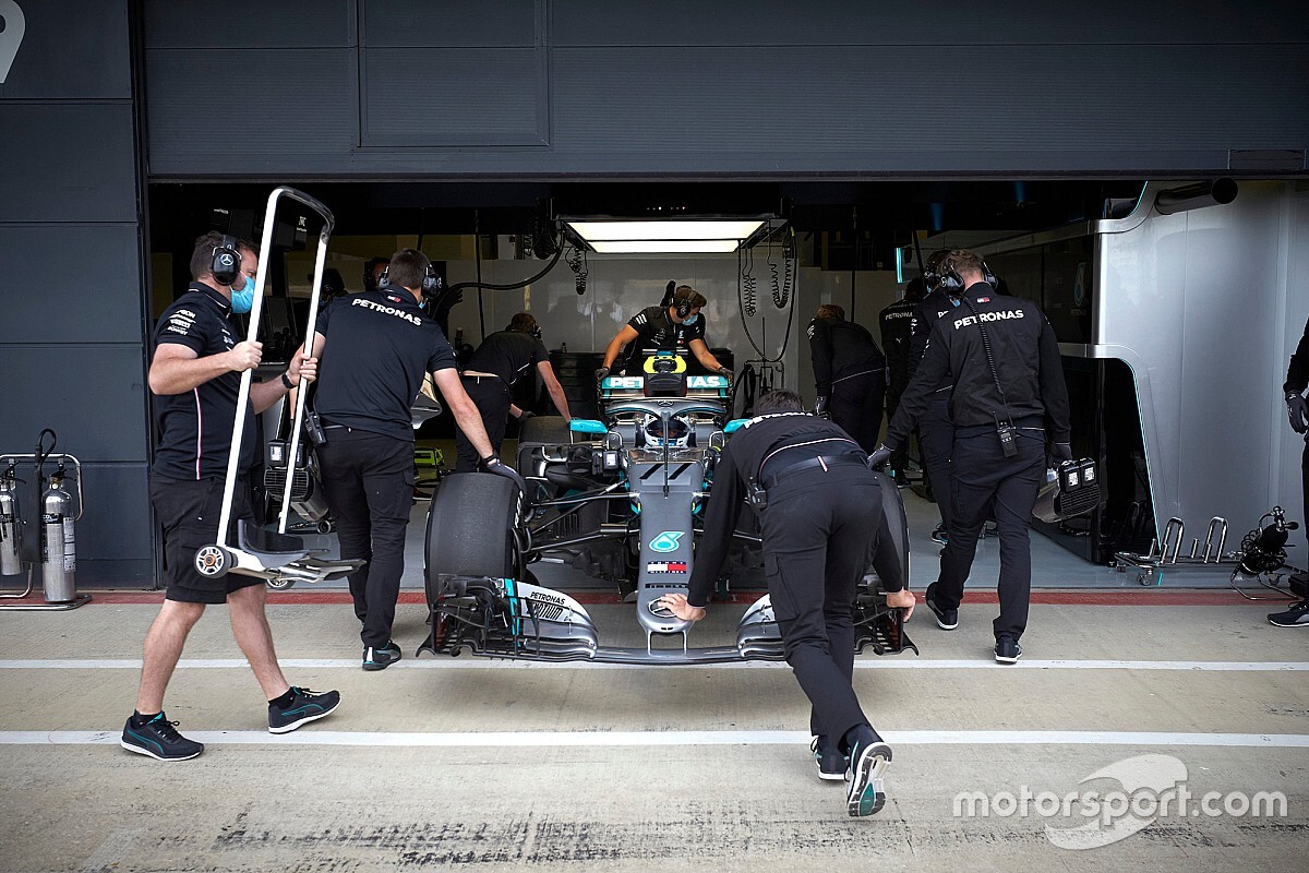 Galéria: Így tesztelt a Mercedes Silverstone-ban Bottasszal