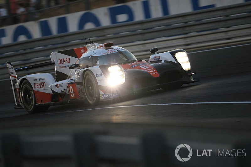 Le Mans 24 Jam: Malam datang, keunggulan Toyota mulai terancam