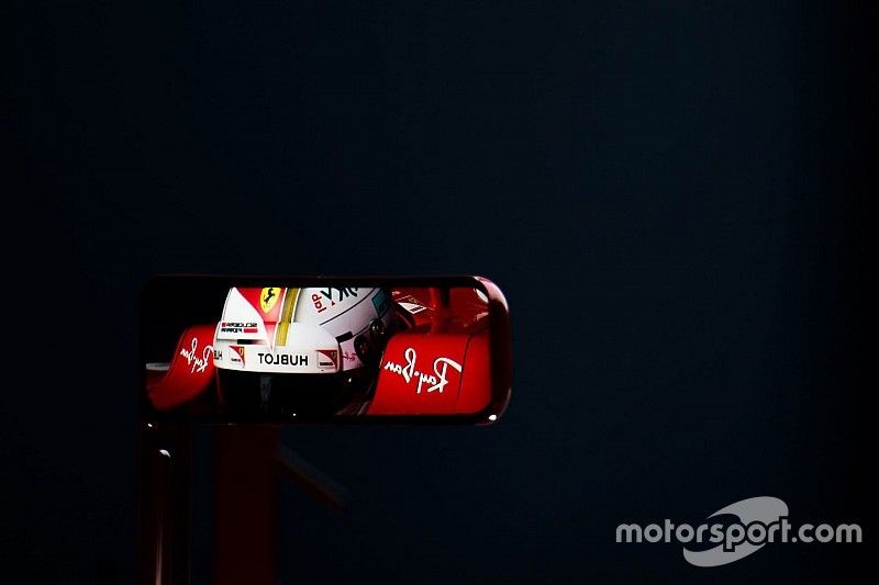 Vettel vê adversários pelo espelho; o dia da F1 em imagens