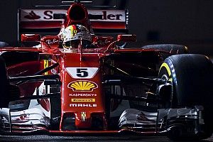 Vettel derrota Red Bull e crava pole em Cingapura