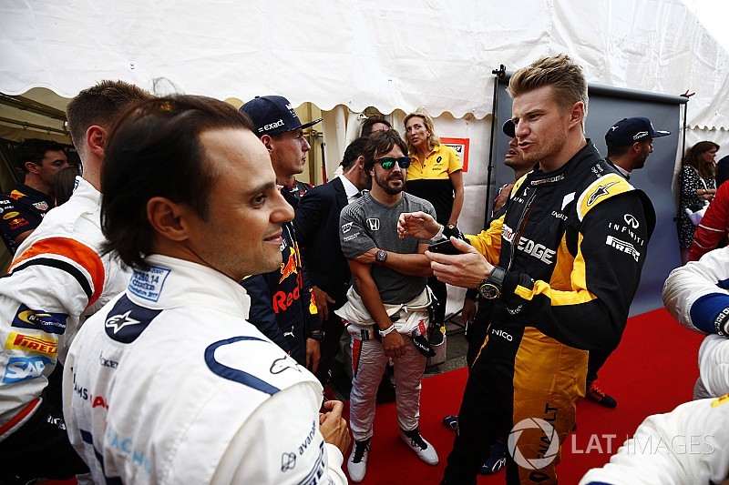 F1 siap terapkan batas minimal berat pembalap mulai 2019