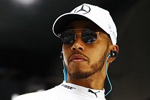 Hamilton terganjal masalah visa di Tiongkok