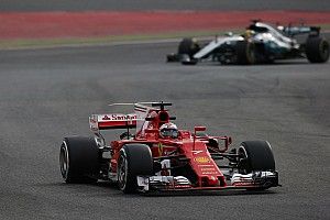 Hamilton: Tim unggulan F1 2017 bukan Mercedes, tapi Ferrari