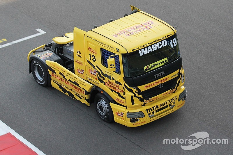 Buddh Tata Prima: Vrsecky fends off Kiss in photo-finish