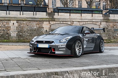 Photos - La GT-R Liberty Walk montre ses muscles à Paris