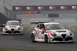 Due Alfa Romeo TCR pronte a correre in America