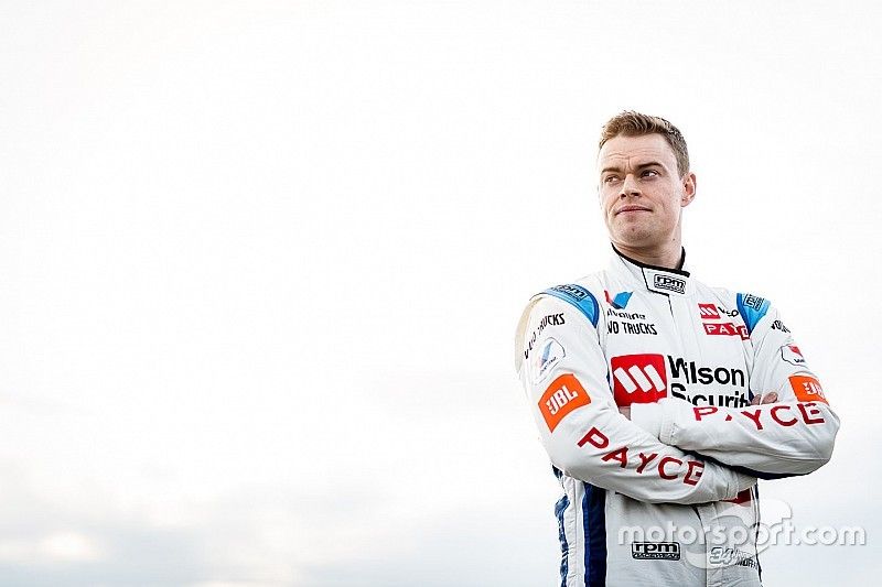 Moffat rejoins former Supercars squad with new TCR deal