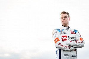 Moffat rejoins former Supercars squad with new TCR deal