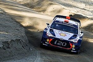 Neuville aime la Sardaigne, Sordo un peu moins