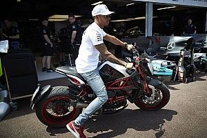 Хэмилтон выразил желание протестировать мотоцикл MotoGP