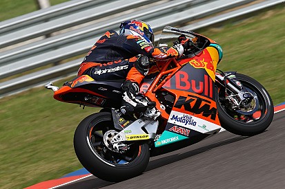Oliveira geeft KTM eerste pole position in Moto2