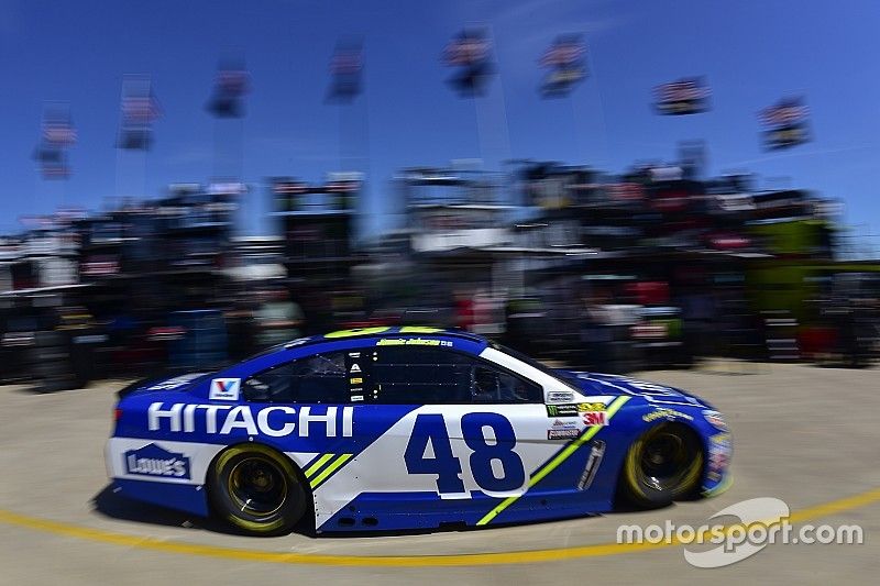 Johnson tops final practice in Texas as more drivers find the wall